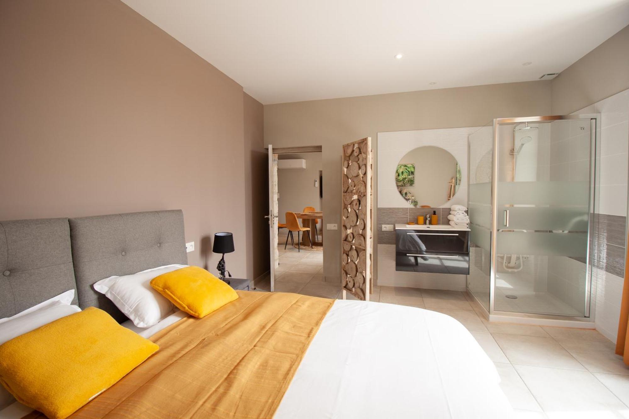 Du Au Holiday home
